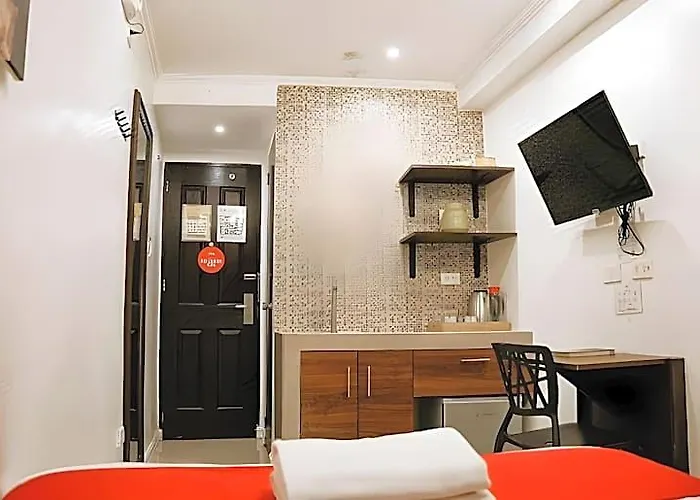 Hotel Nest Bgc 2*